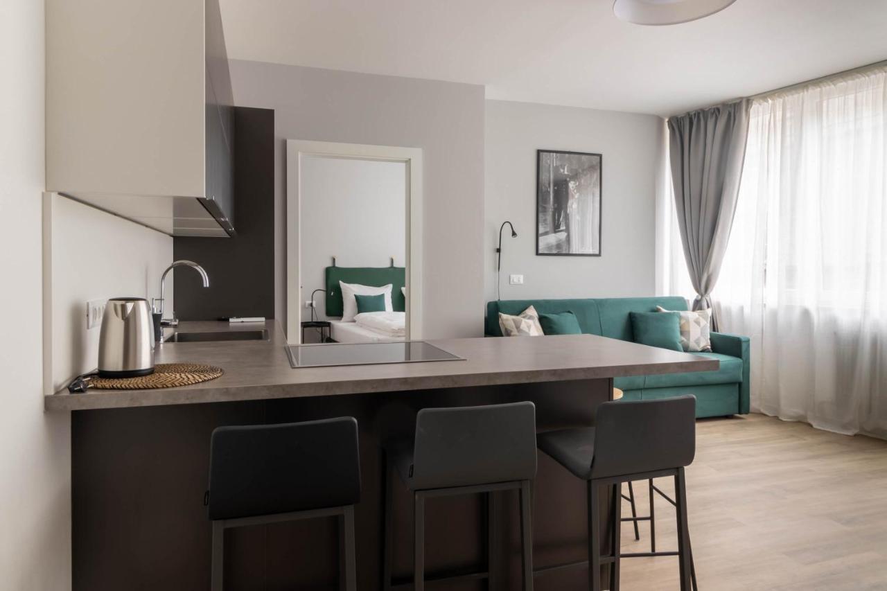 Apartments Iris เมราโน ภายนอก รูปภาพ
