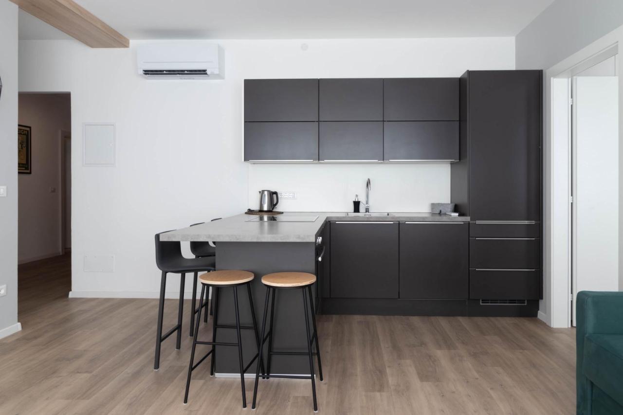 Apartments Iris เมราโน ภายนอก รูปภาพ